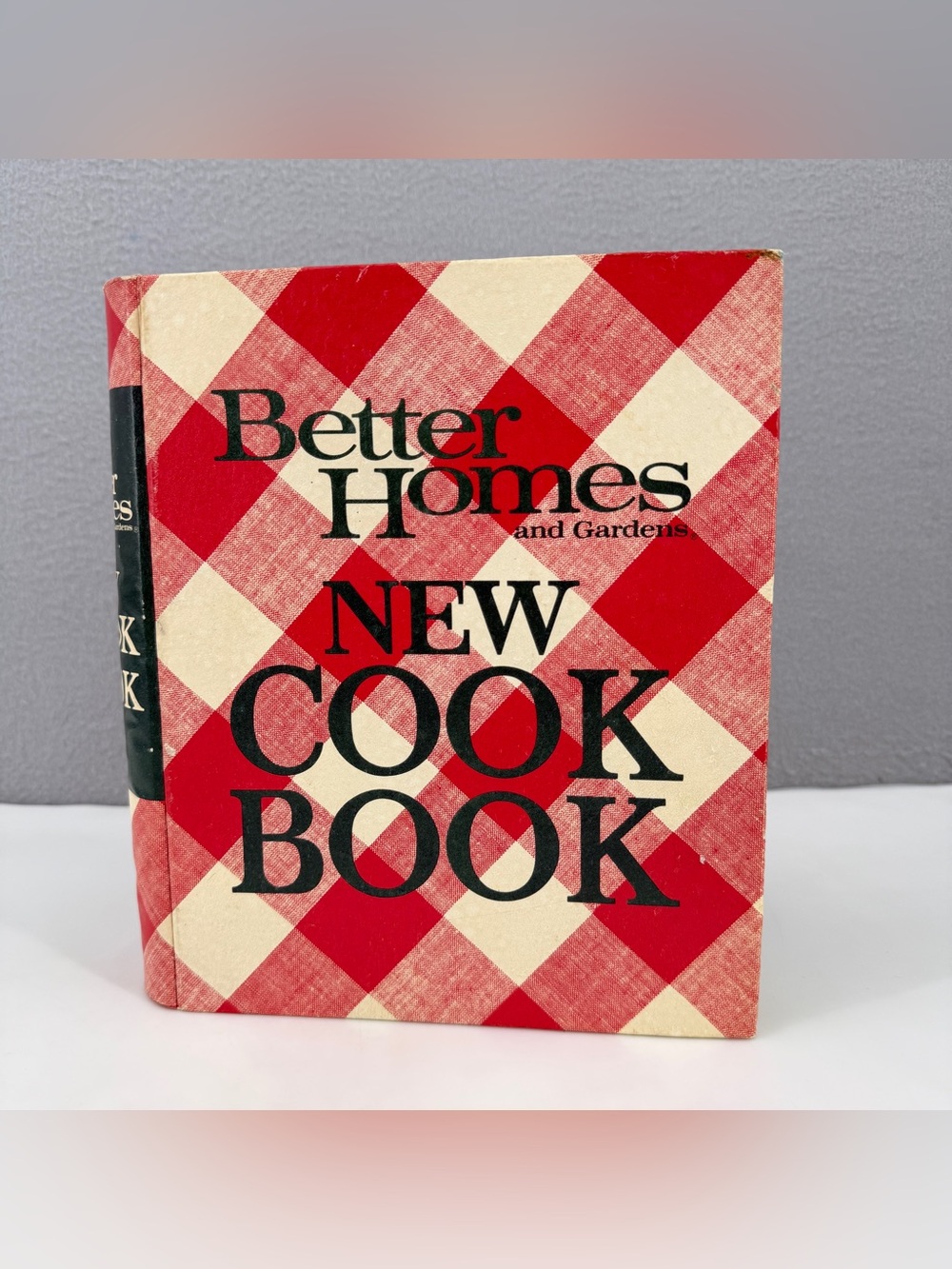 Better Homes & Gardens New CookBook 1968 8th Edition 7th Printing 1974 5 Ring HC
